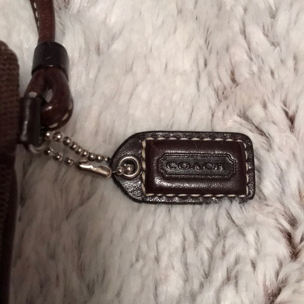 Coach wristlet - Picture 4 of 4